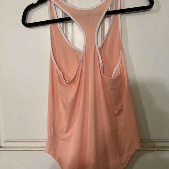 Nollie Razorback Tank - Picture 4 of 4